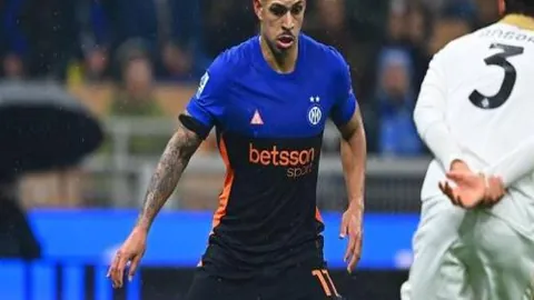 湖人近10战胜率超五成，对半数以下球队保持全胜，半数以上球队经历三连败